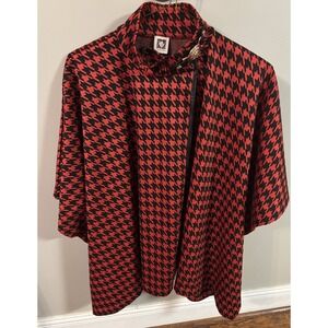 Anne Klein Black Red Houndstooth Lion Head Closure Poncho Cape Jecket Size M